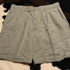 Dockers khaki brand linen green shorts size 38